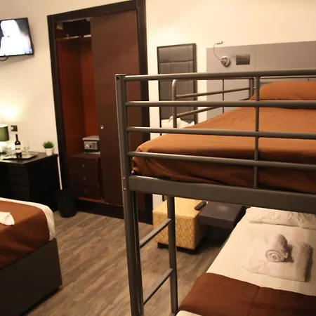 Sleep In 3* Neapol